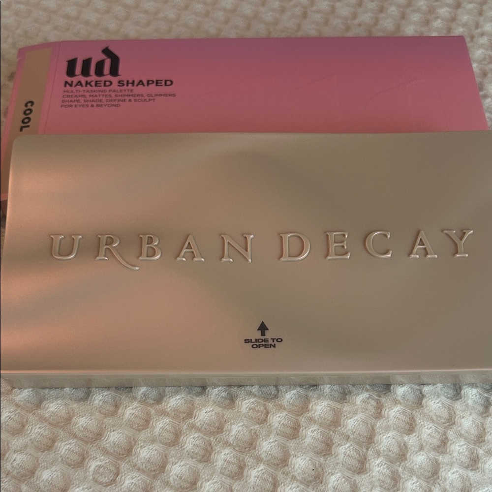Urban Decay naked shaped palette